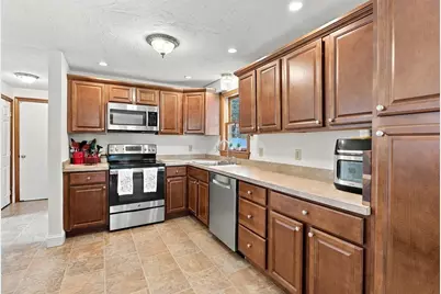 25 Mockingbird Ln, Maynard, MA 01754 - Photo 11