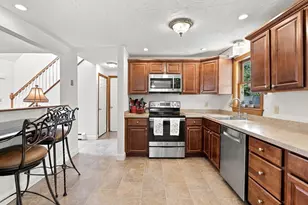 25 Mockingbird Ln, Maynard, MA 01754 - Photo 9