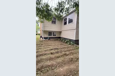 4 Baltic Ave, Brockton, MA 02302 - Photo 31