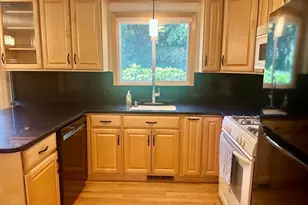 52 Frederick St, Dracut, MA 01826 - Photo 5