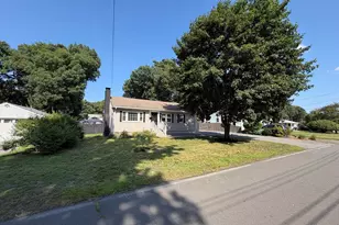 8 Fairbrook Rd, Framingham, MA 01701 - Photo 3