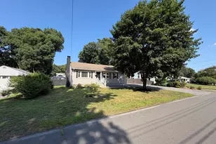 8 Fairbrook Rd, Framingham, MA 01701 - Photo 3