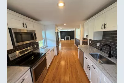 8 Fairbrook Rd, Framingham, MA 01701 - Photo 5