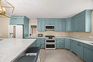 551 Tremont St, Taunton, MA 02780 - Photo 11