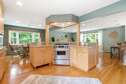 18 Stone Dr, Northborough, MA 01532 - Photo 9