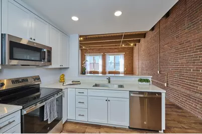 33 Sleeper Street #603, Boston, MA 02210 - Photo 3