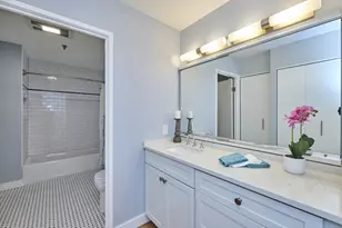 33 Sleeper St, Boston, MA 02210 - Photo 7