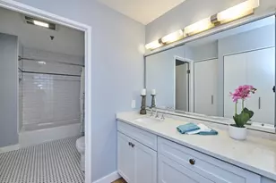 33 Sleeper St, Boston, MA 02210 - Photo 7