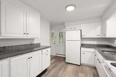 25 Pinedale St, Southbridge, MA 01550 - Photo 7
