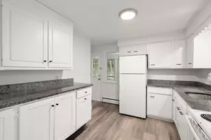 25 Pinedale St, Southbridge, MA 01550 - Photo 7
