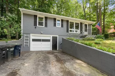 25 Pinedale St, Southbridge, MA 01550 - Photo 21