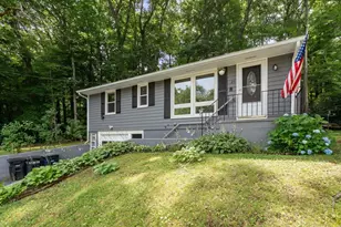 25 Pinedale St, Southbridge, MA 01550 - Photo 3