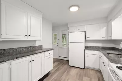 25 Pinedale St, Southbridge, MA 01550 - Photo 7