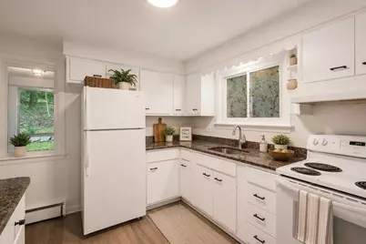 25 Pinedale St, Southbridge, MA 01550 - Photo 5