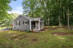 25 Pinedale St, Southbridge, MA 01550 - Photo 23