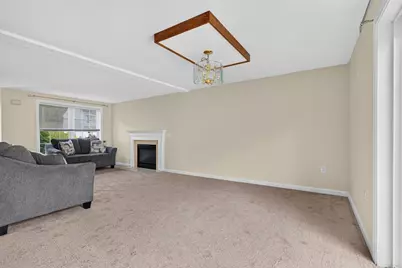 199 Heathrow, Manchester, NH 03104 - Photo 11