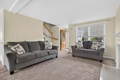 199 Heathrow, Manchester, NH 03104 - Photo 5