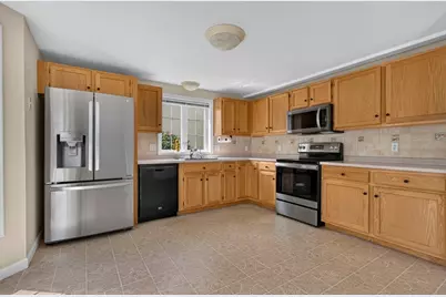 199 Heathrow, Manchester, NH 03104 - Photo 15