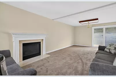 199 Heathrow, Manchester, NH 03104 - Photo 7