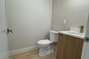 562 Gorham St, Lowell, MA 01852 - Photo 19