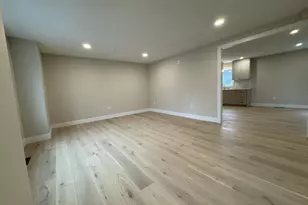 562 Gorham St, Lowell, MA 01852 - Photo 17