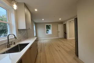 562 Gorham St, Lowell, MA 01852 - Photo 15