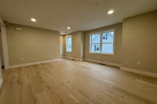 562 Gorham St, Lowell, MA 01852 - Photo 15