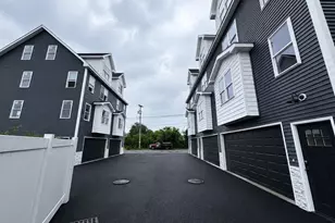 562 Gorham St, Lowell, MA 01852 - Photo 11