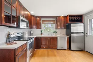 102 Cherry St, Framingham, MA 01701 - Photo 7