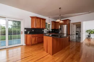 23 Summerfield Rd, Amherst, MA 01002 - Photo 5