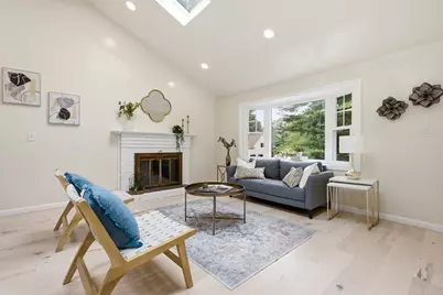 18 James St, Burlington, MA 01803 - Photo 5