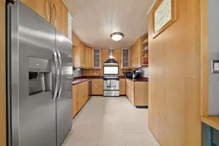 25 Maple Ave, Newton, MA 02458 - Photo 9
