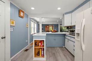 25 Ledge St, Melrose, MA 02176 - Photo 11