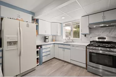 25 Ledge Street, Melrose, MA 02176 - Photo 13