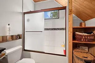 25 Ledge St, Melrose, MA 02176 - Photo 31