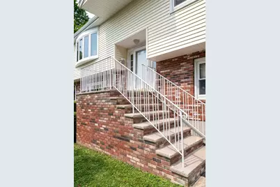 8 Patrick Circle, Stoneham, MA 02180 - Photo 3