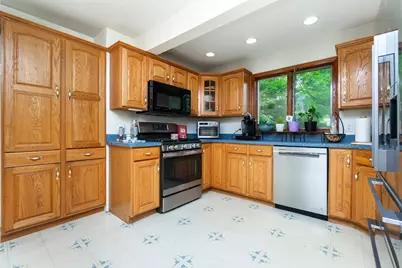 29 Lawrence Rd, Milton, MA 02186 - Photo 7