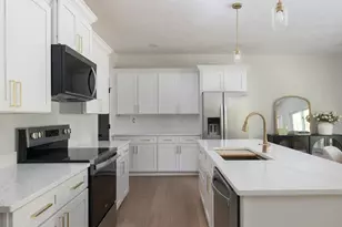 86 High St, Carver, MA 02330 - Photo 9