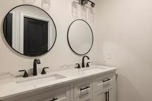 86 High St, Carver, MA 02330 - Photo 27