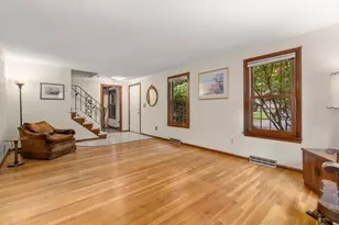 11 Bacon Rd, Framingham, MA 01701 - Photo 5