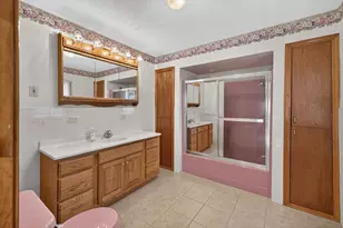 31 Oregon St, Fall River, MA 02720 - Photo 13