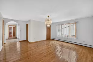31 Oregon St, Fall River, MA 02720 - Photo 5