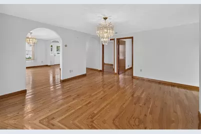 31 Oregon St, Fall River, MA 02720 - Photo 7