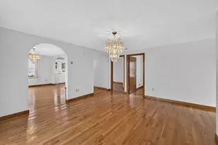 31 Oregon St, Fall River, MA 02720 - Photo 7