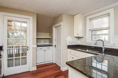 7 Hilltop #A, Watertown, MA 02472 - Photo 9