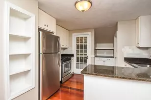7 Hilltop, Watertown, MA 02472 - Photo 5