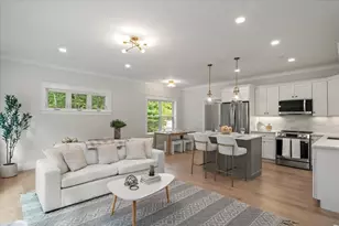 92 Uncas Ave, Franklin, MA 02038 - Photo 3