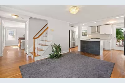32 Grosvenor Rd, Waltham, MA 02453 - Photo 3