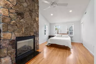 32 Grosvenor Rd, Waltham, MA 02453 - Photo 17