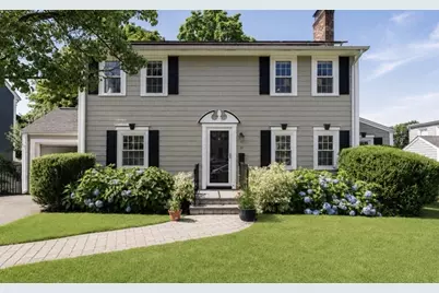 32 Grosvenor Rd, Waltham, MA 02453 - Photo 1